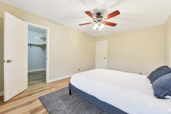 $1,800 | 7801 Shoal Creek Boulevard, Unit 224, Austin, TX 78757