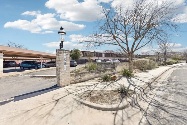 $1,800 | 7801 Shoal Creek Boulevard, Unit 224, Austin, TX 78757
