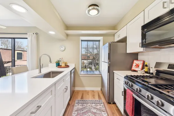 $1,800 | 7801 Shoal Creek Boulevard, Unit 224, Austin, TX 78757