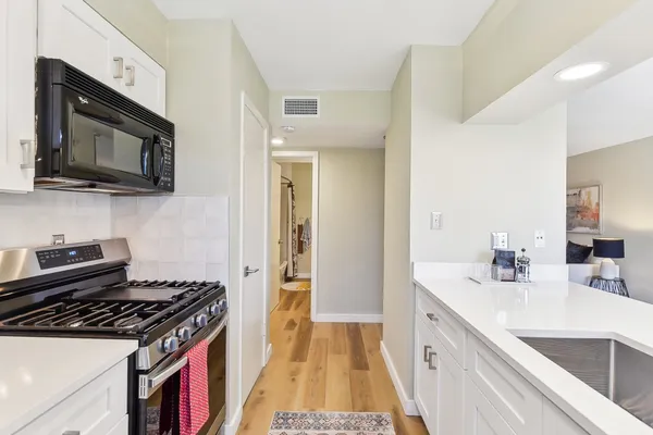 $1,800 | 7801 Shoal Creek Boulevard, Unit 224, Austin, TX 78757