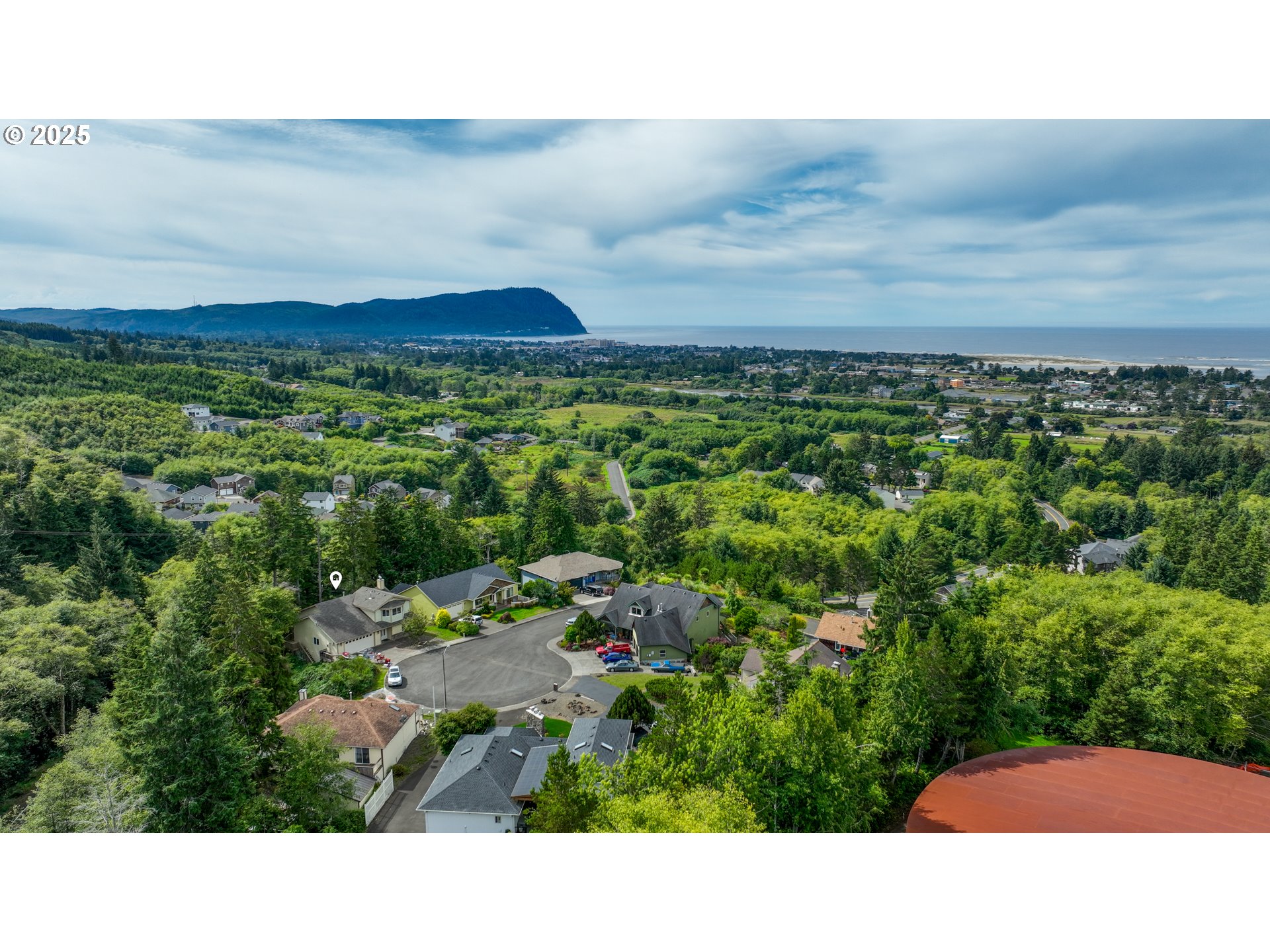 2344 Royal View Drive Seaside, OR 97138 - Photo 38 of 38 a balcony with a outdoor space