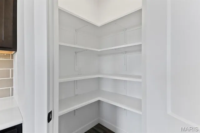 $345,000 | 2103 Vinny Avenue, Moberly, MO 65270