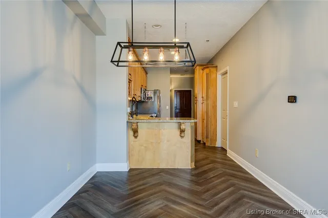 $424,900 | 1 Riverpointe Plaza, Unit 1105, Jeffersonville, IN 47130