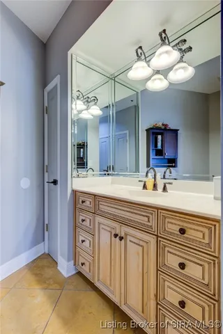 $424,900 | 1 Riverpointe Plaza, Unit 1105, Jeffersonville, IN 47130