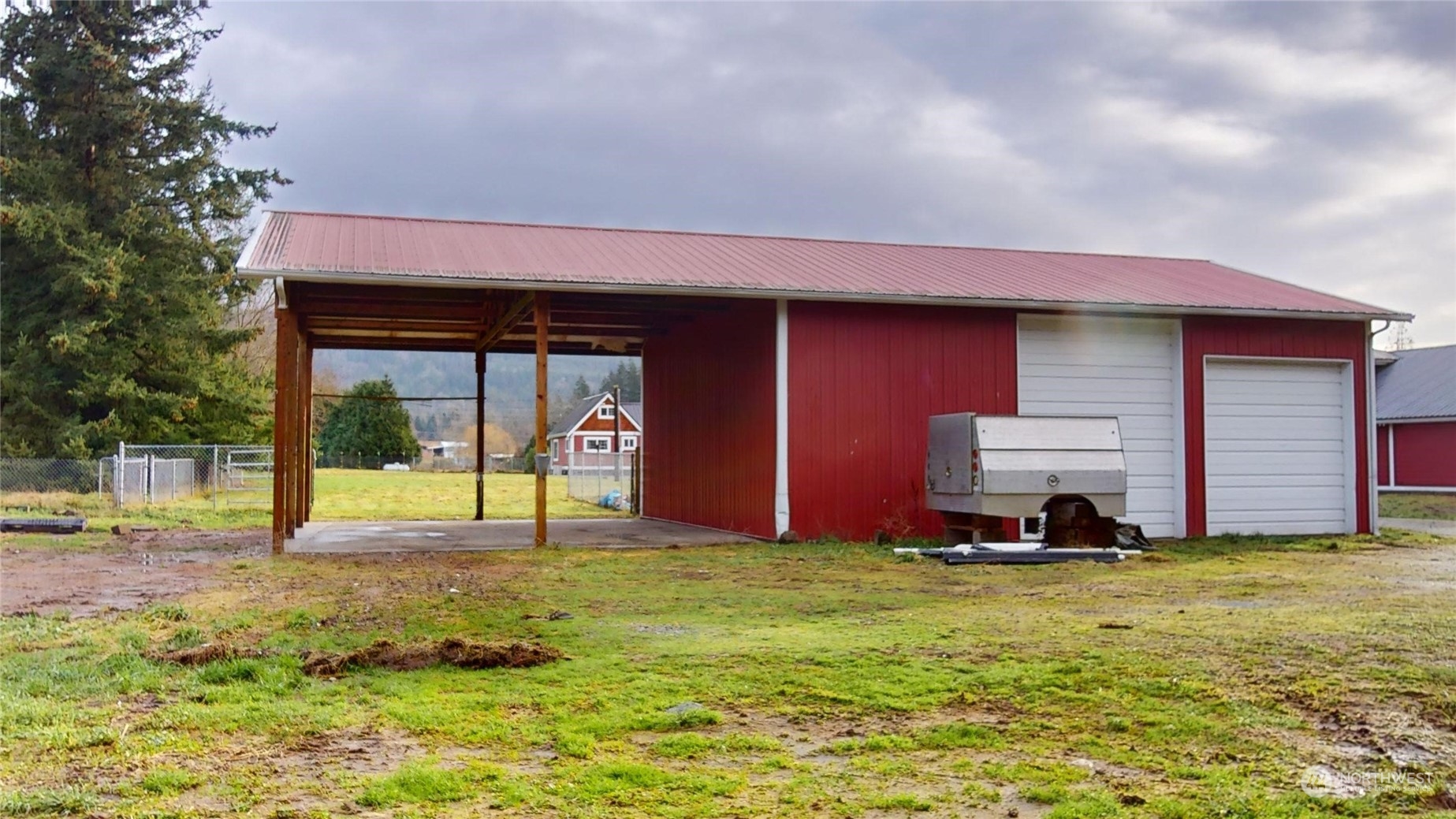 1996 Friday Creek Road Burlington, WA 98233 - Photo 4 of 37 Gallery Image 4