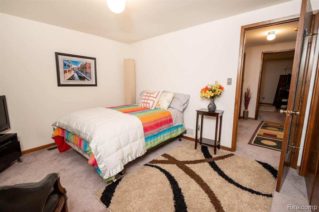 28005 Inkster Road Farmington Hills, MI 48334 - Photo 34 of 60 Gallery Image 34