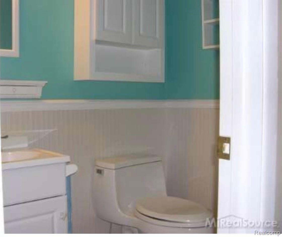 423 Baldwin Avenue Rochester, MI 48307 - Photo 2 of 7 image4.jpeg