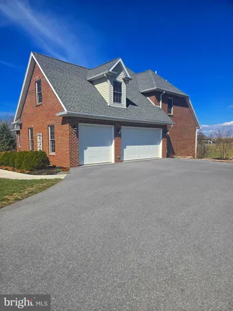 $739,900 | 239 Abishire Way, Chambersburg, PA 17201