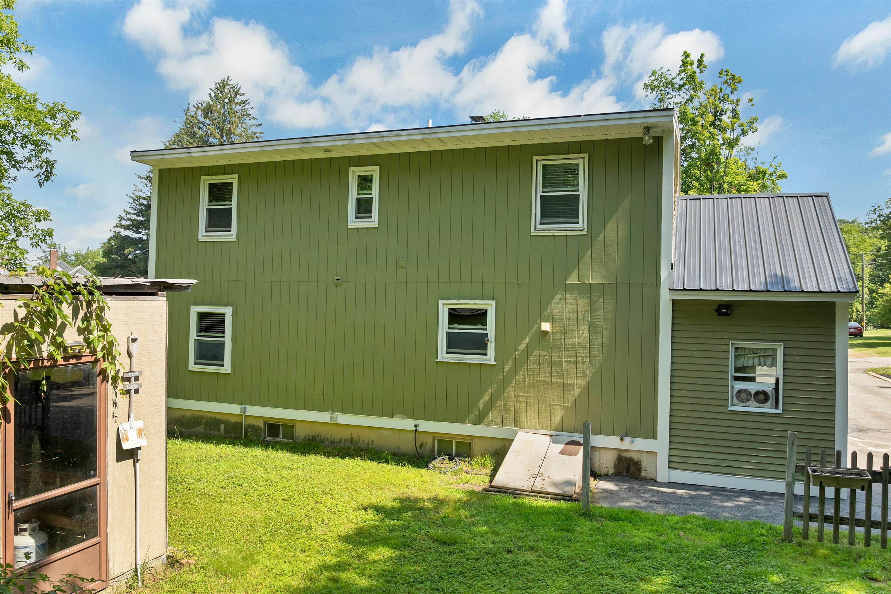 21 Spruce Street Laconia, NH 03246 - Photo 45 of 51