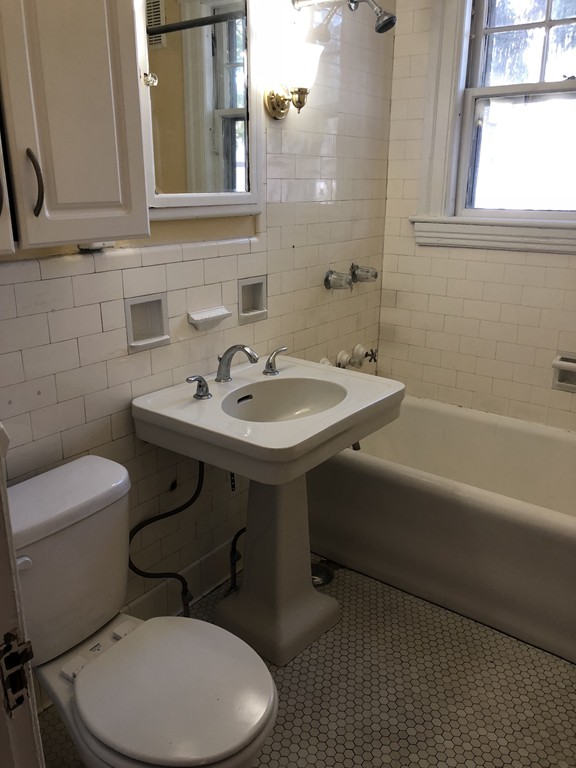 2 Trowbridge Road Worcester, MA 01609 - Photo 16 of 24 Gallery Image 16