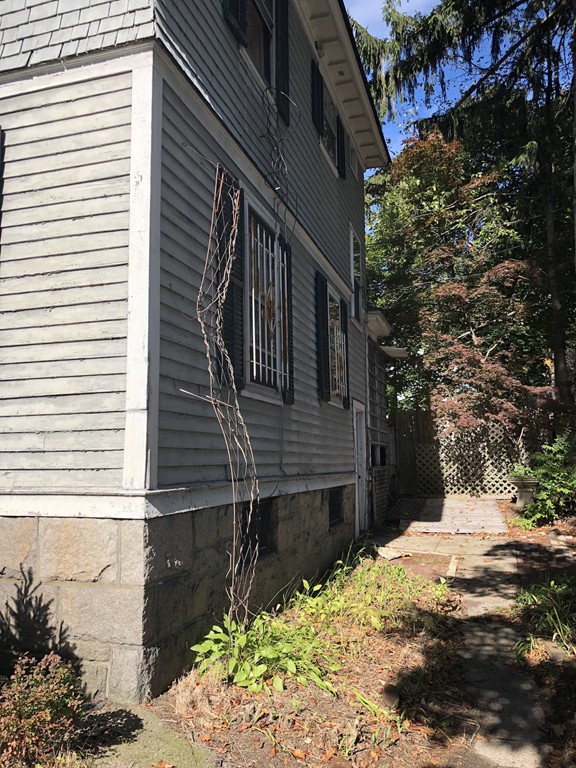 2 Trowbridge Road Worcester, MA 01609 - Photo 23 of 24 Gallery Image 23