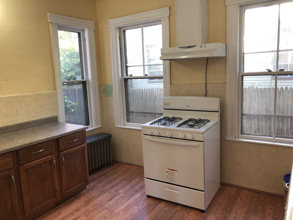 2 Trowbridge Road Worcester, MA 01609 - Photo 10 of 24 Gallery Image 10