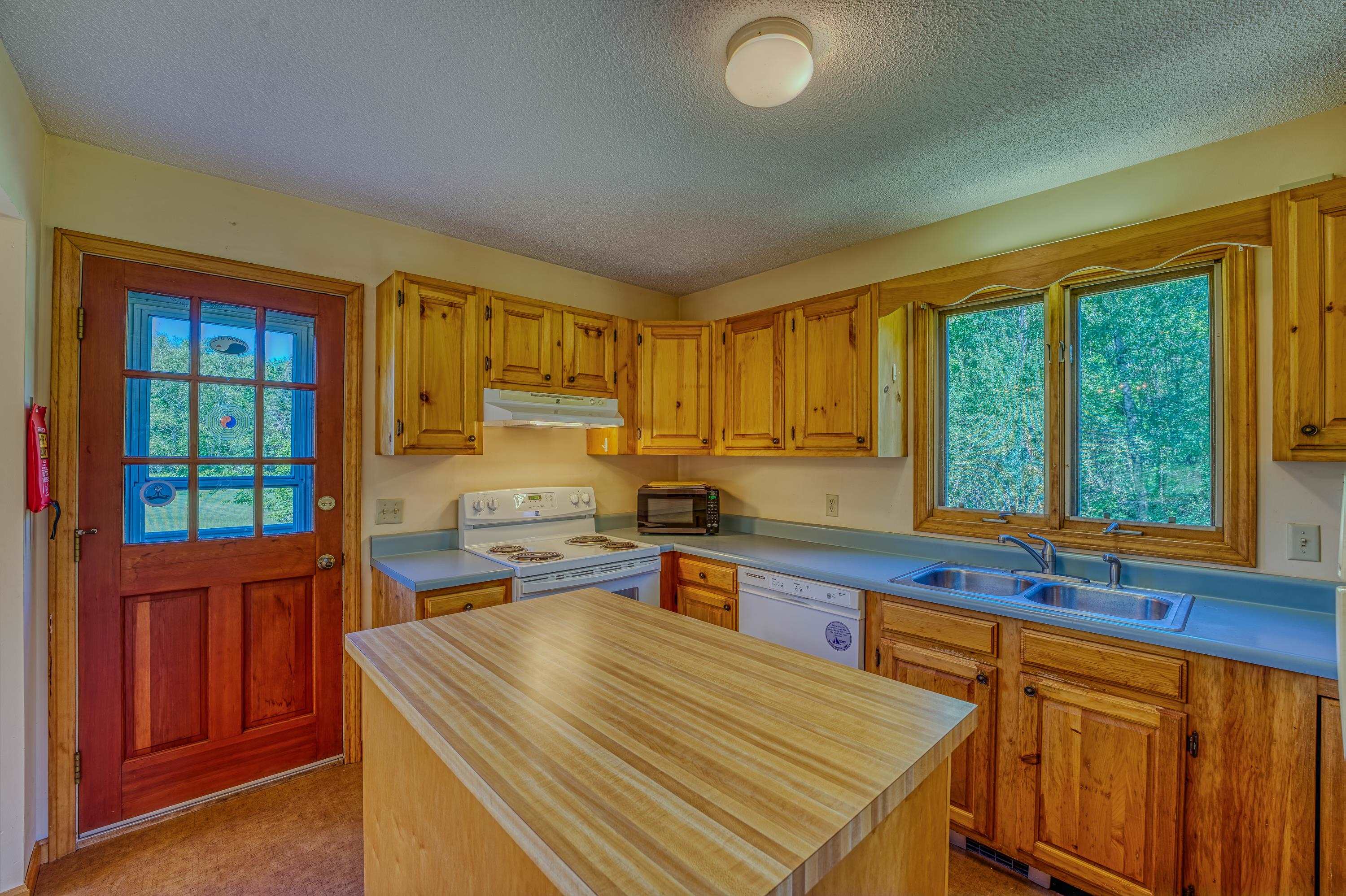 637 Hadley Road Sugar Hill, NH 03586 - Photo 33 of 46