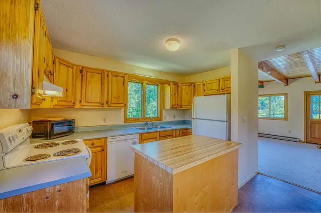 $474,000 | 637 Hadley Road, Sugar Hill, NH 03586