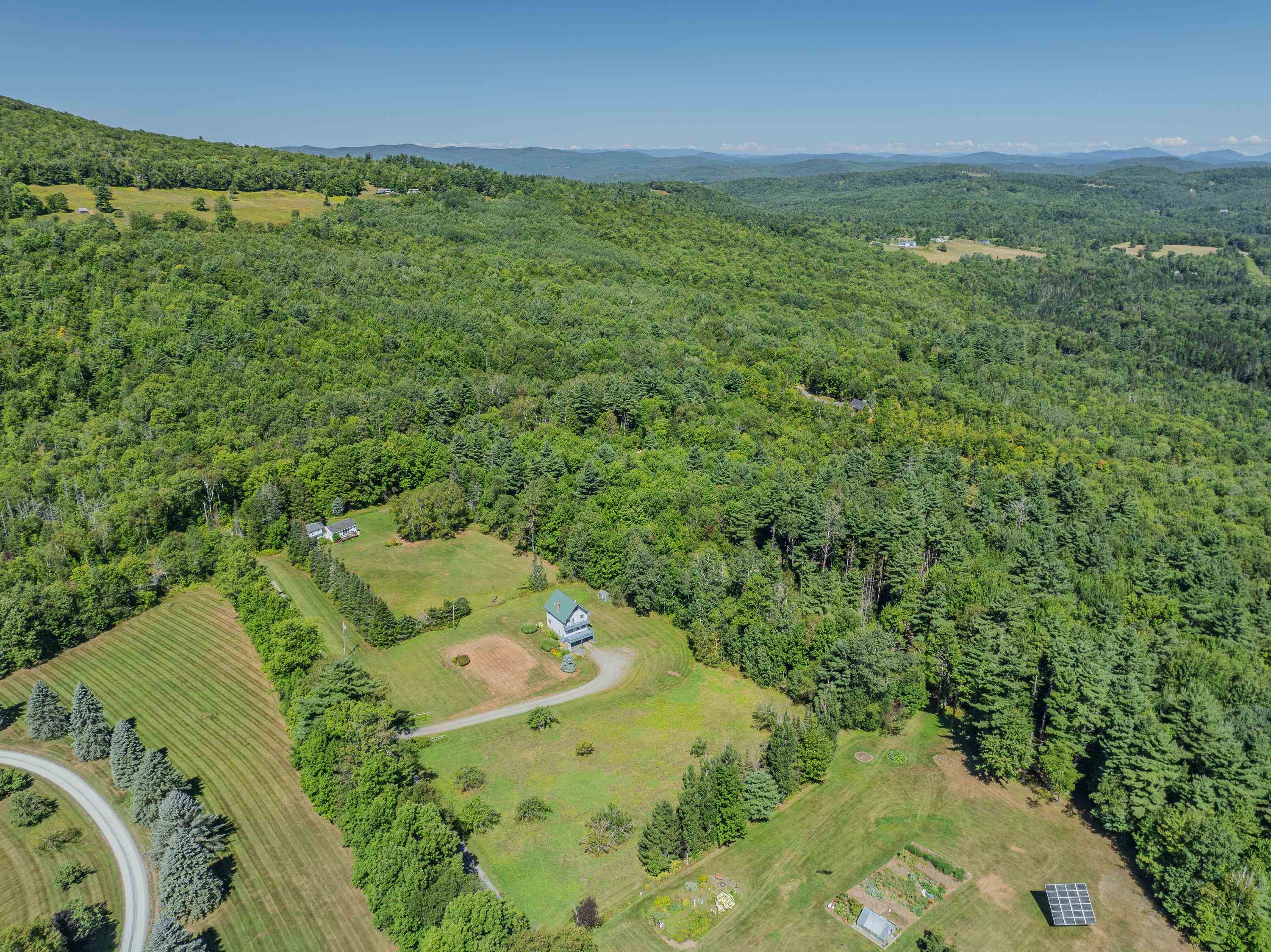 637 Hadley Road Sugar Hill, NH 03586 - Photo 10 of 46