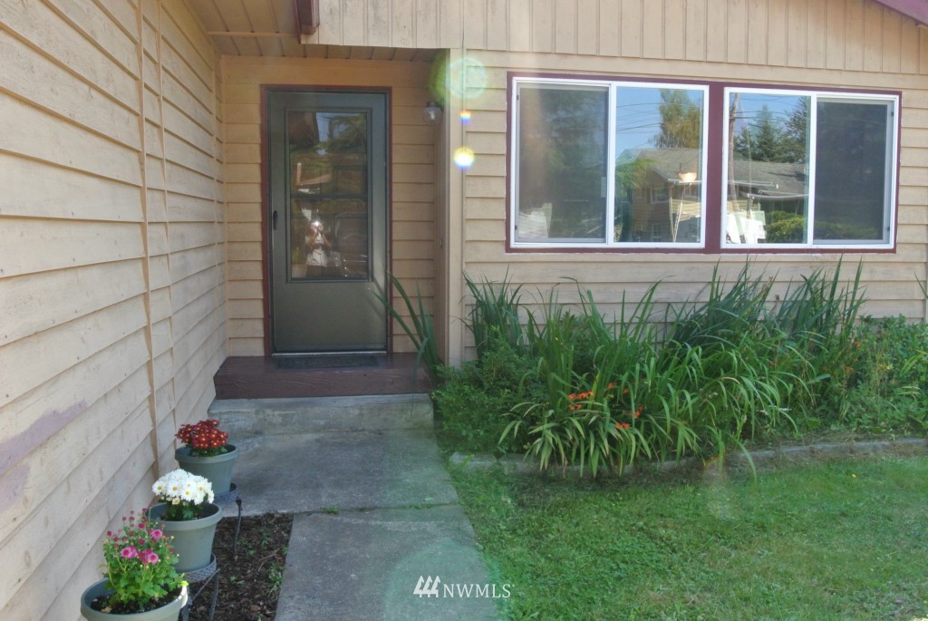 2843 McLeod Road Bellingham, WA 98225 - Photo 2 of 11 Gallery Image 2