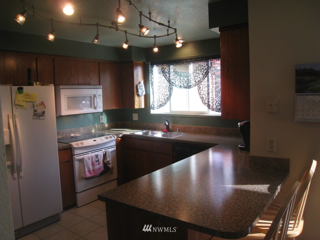 2843 McLeod Road Bellingham, WA 98225 - Photo 9 of 11 Gallery Image 9