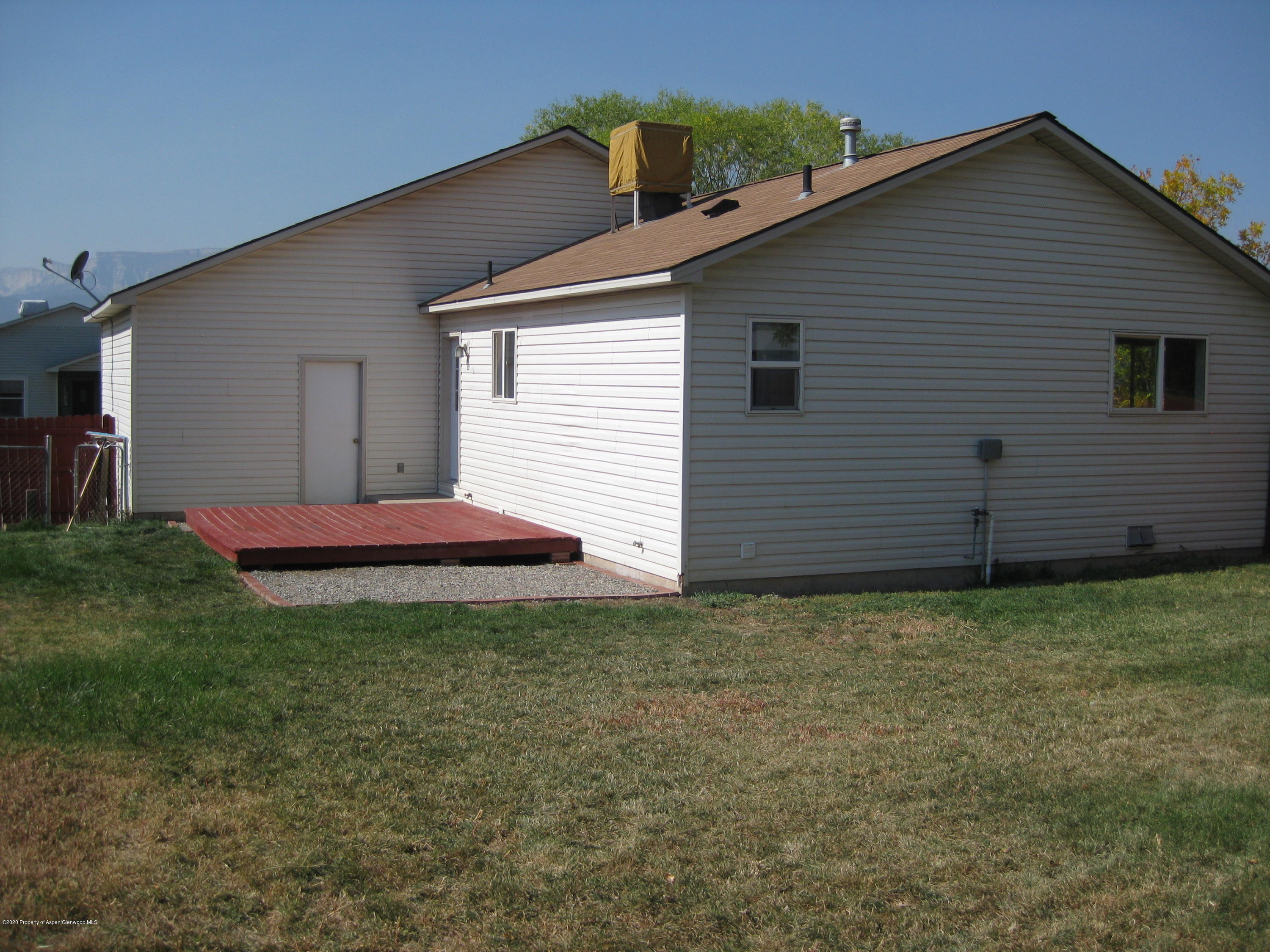 1588 Anvil View Avenue Rifle, CO 81650 - Photo 14 of 15 a backyard of a house