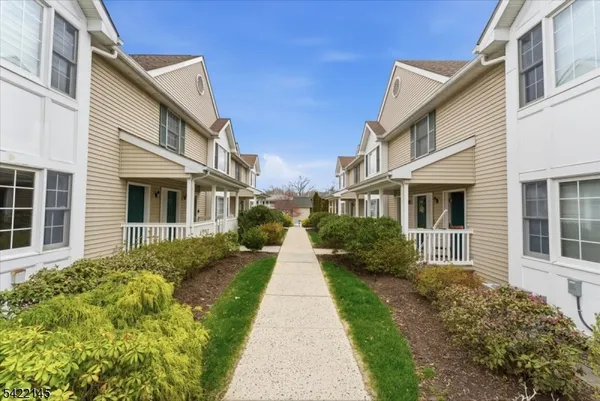 $475,000 | 179 Roseland Avenue, Unit 7, Caldwell, NJ 07006