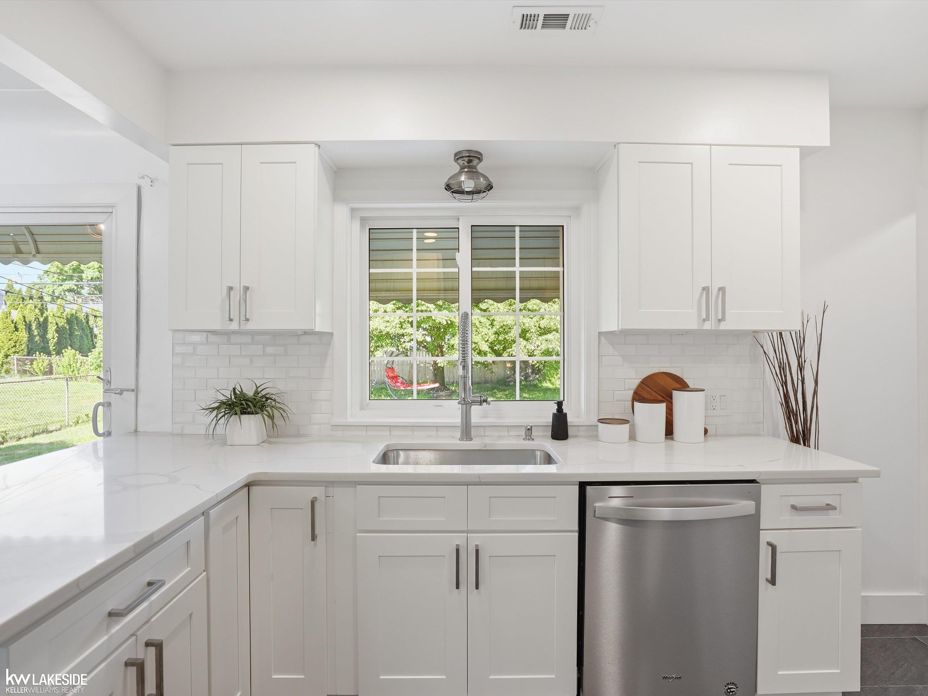 131 North Campbell Road Royal Oak, MI 48067 - Photo 8 of 30