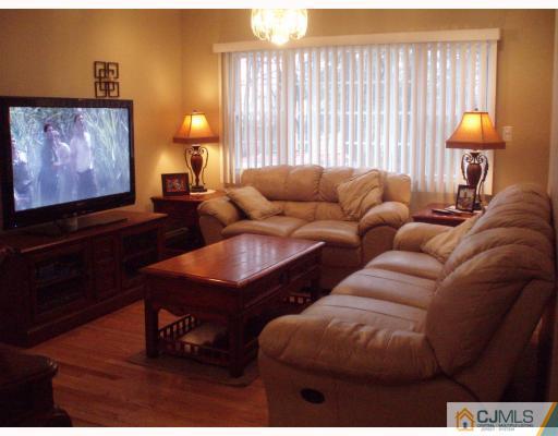 1555 Holly Road North Brunswick, NJ 08902 - Photo 3 of 10 Gallery Image 3