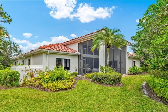 a house view with a outdoor space