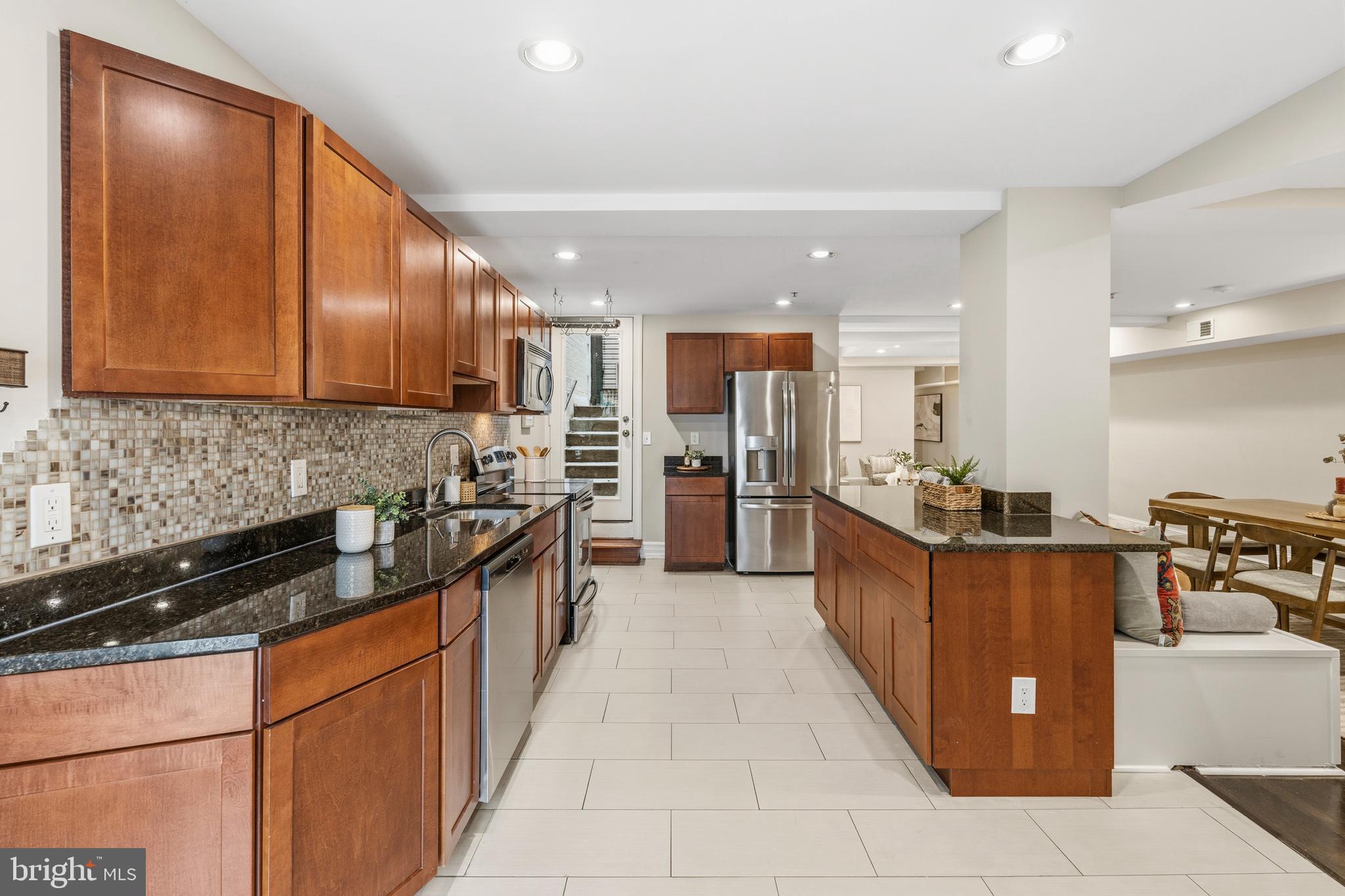 1321 Euclid Street Northwest, Unit T1 Washington, DC 20009 - Photo 3 of 24