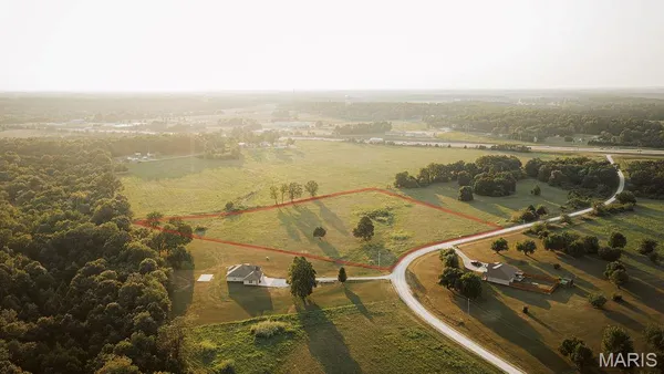 $59,999 | 10 Nikon Drive, Phillipsburg, MO 65722