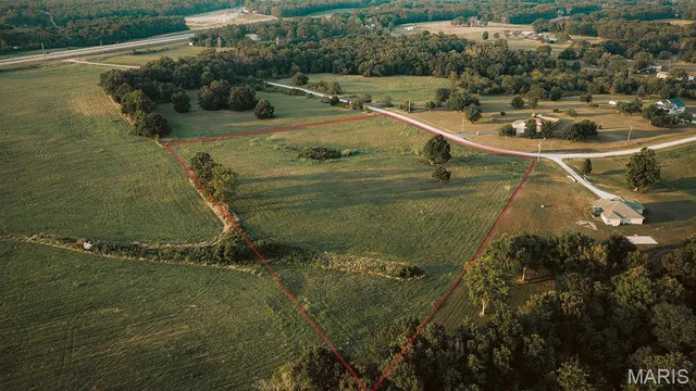 $59,999 | 10 Nikon Drive, Phillipsburg, MO 65722