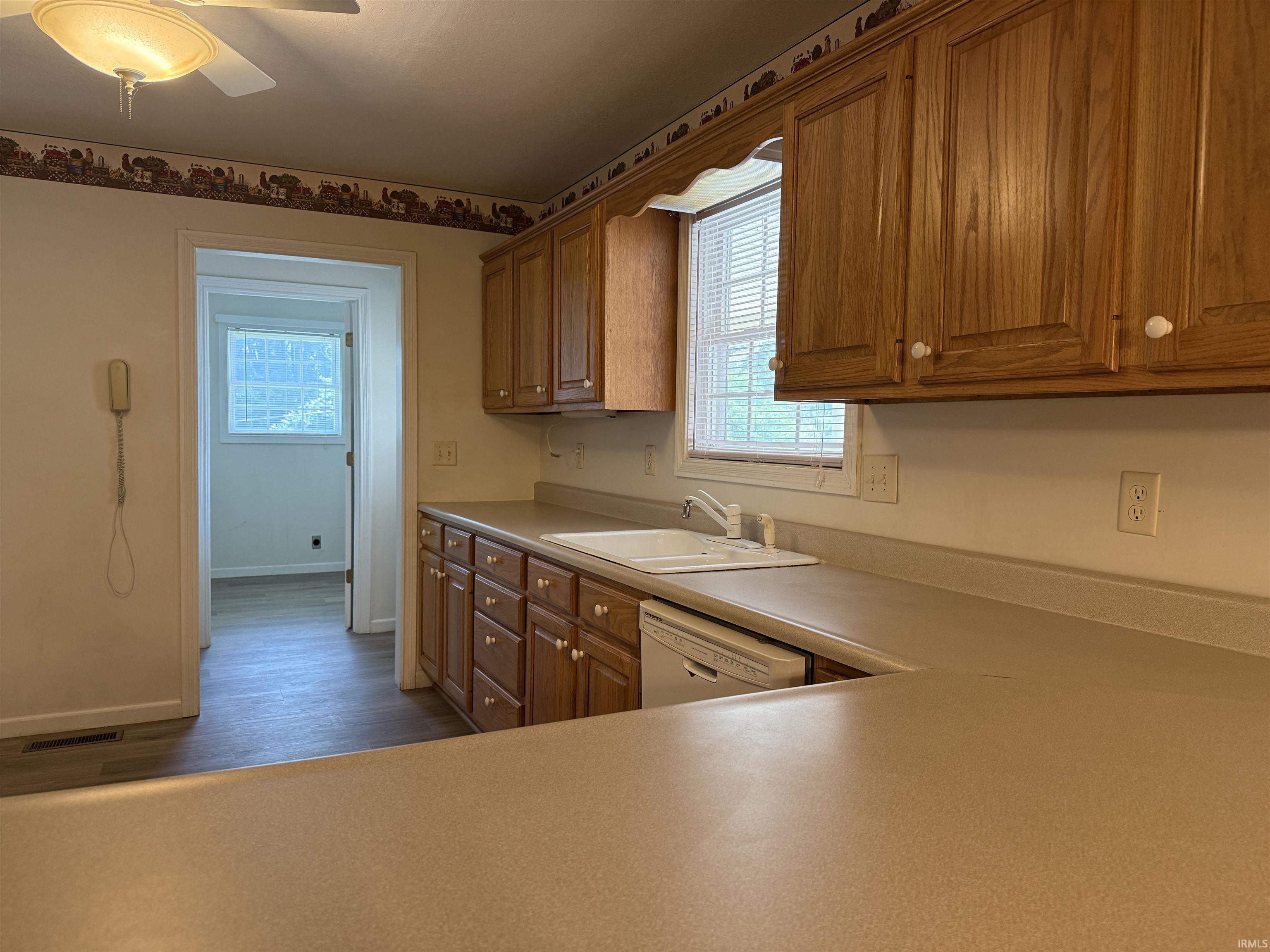 502 18th Street Bedford, IN 47421 - Photo 4 of 20