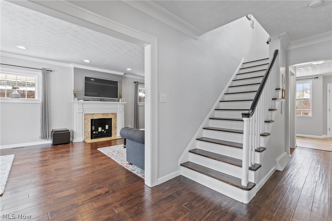 3115 Coleridge Road Cleveland, OH 44118 - Photo 9 of 35