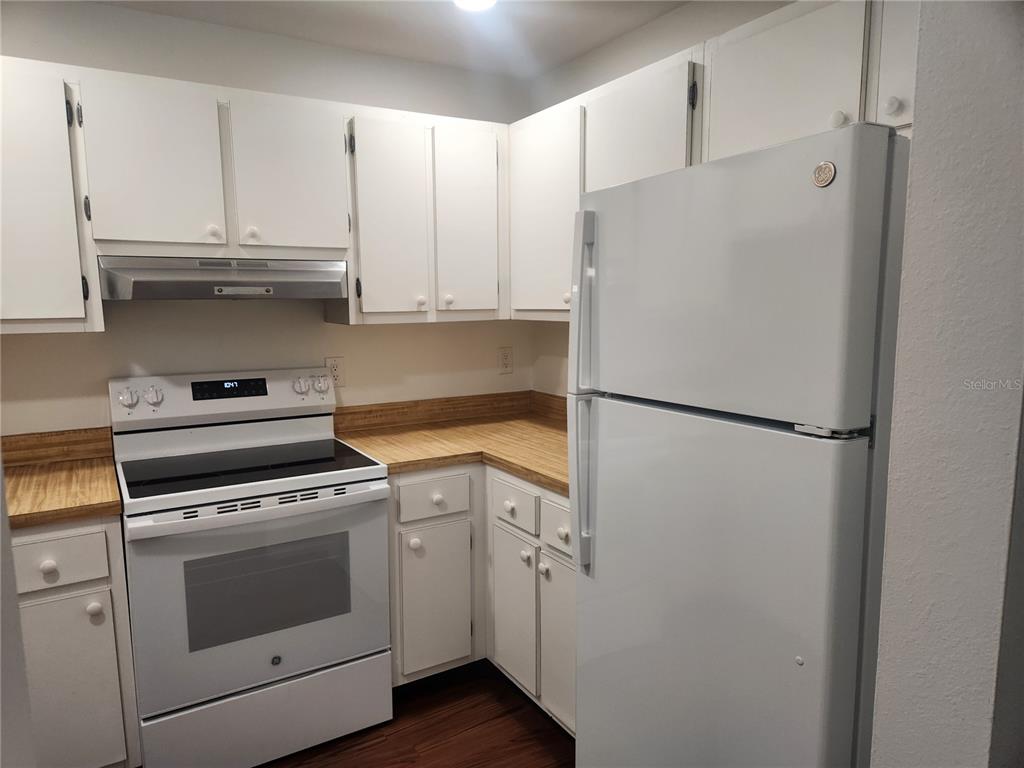 3227 South Beneva Road, Unit 203 Sarasota, FL 34232 - Photo 13 of 34