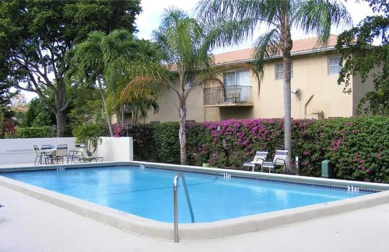 8605 West Sample Road, Unit 211 Coral Springs, FL 33065 - Photo 31 of 31 Community Pool
