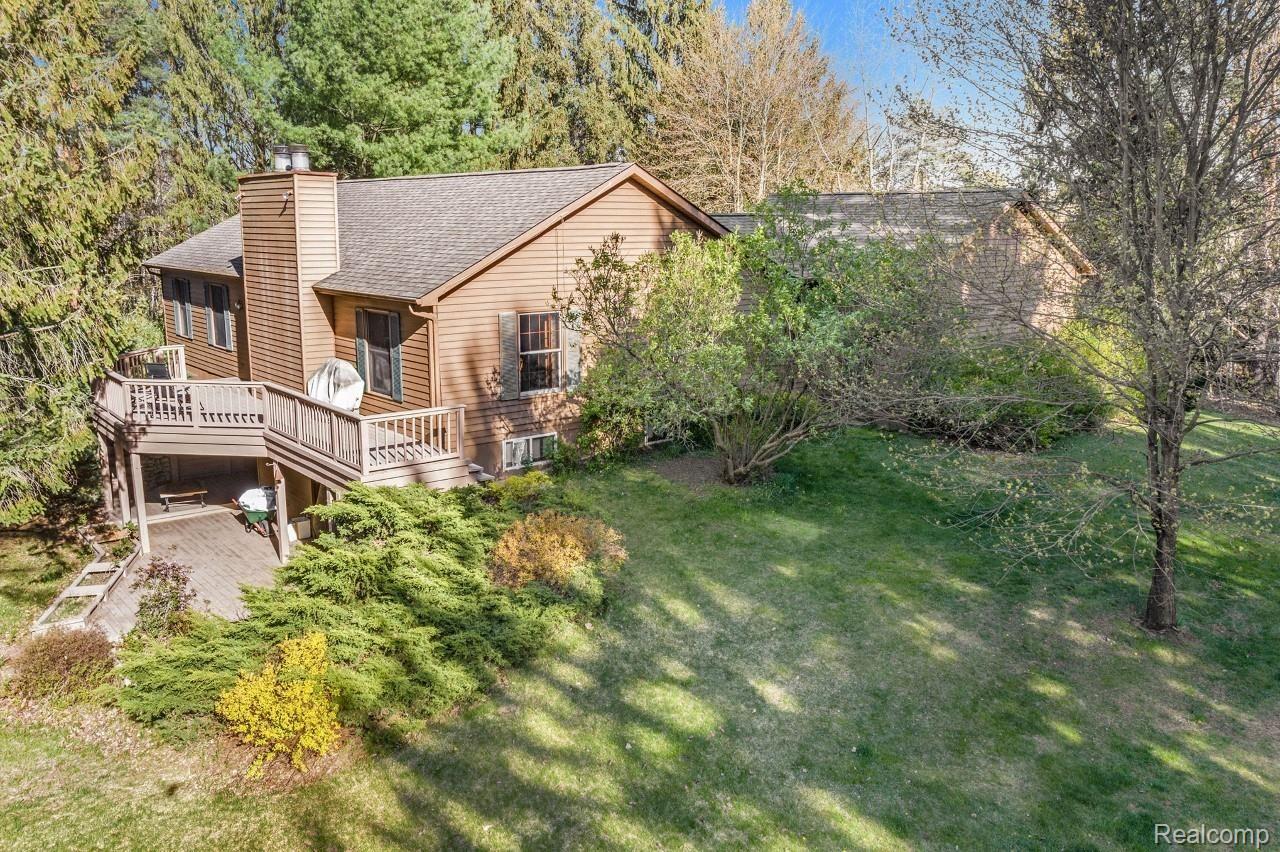 2111 King Road Lapeer, MI 48446 - Photo 7 of 45 4.jpg