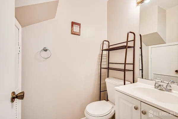 $2,900 | 1224 Thomas Avenue, North Brunswick, NJ 08902