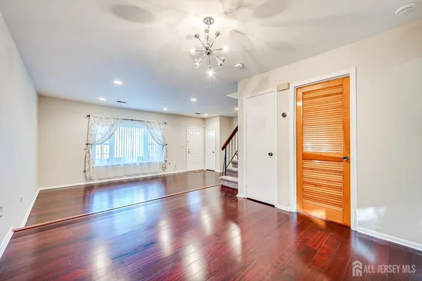 $2,900 | 1224 Thomas Avenue, North Brunswick, NJ 08902