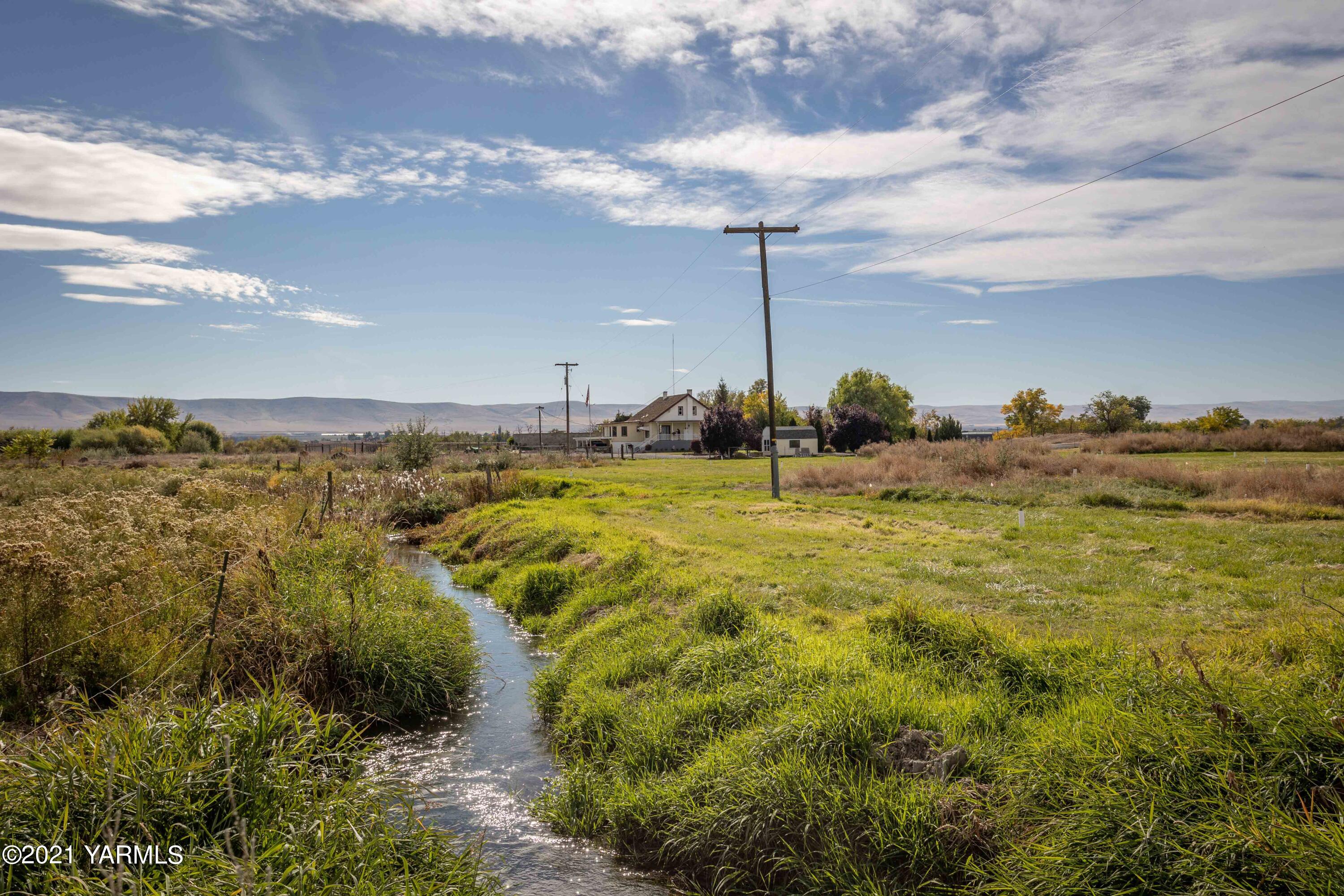 570 Chase Road Grandview, WA 98930 - Photo 42 of 42 a view of an ocean