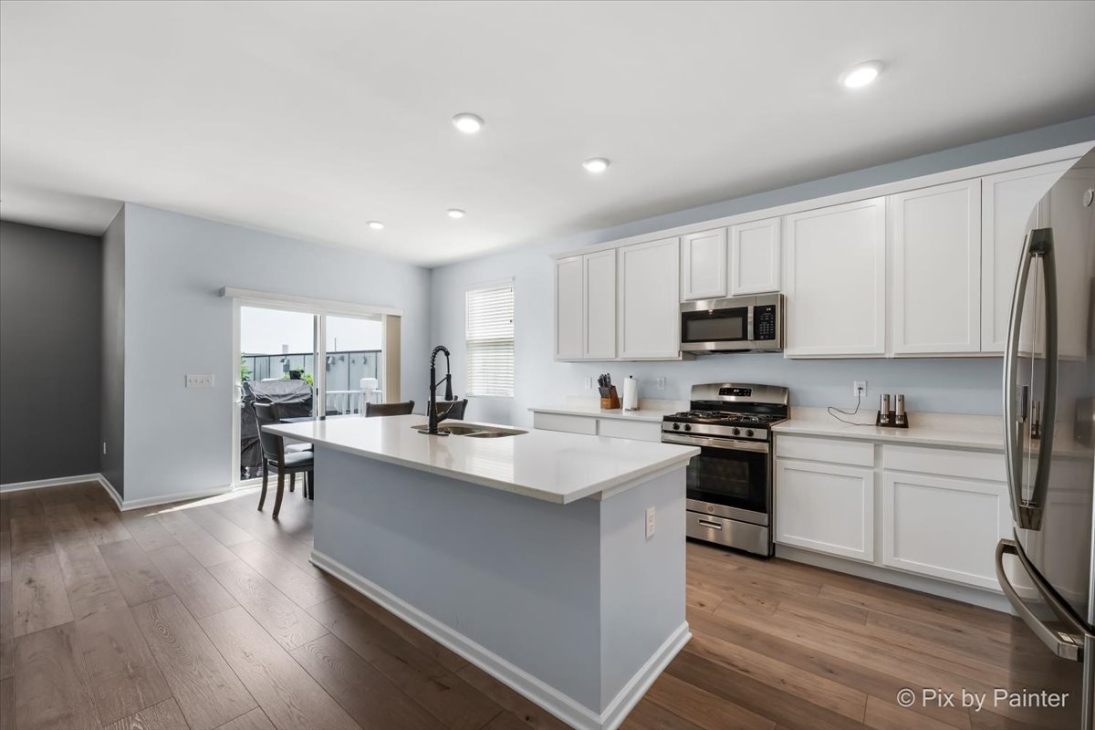 466 Comstock Road South Elgin, IL 60177 - Photo 11 of 24