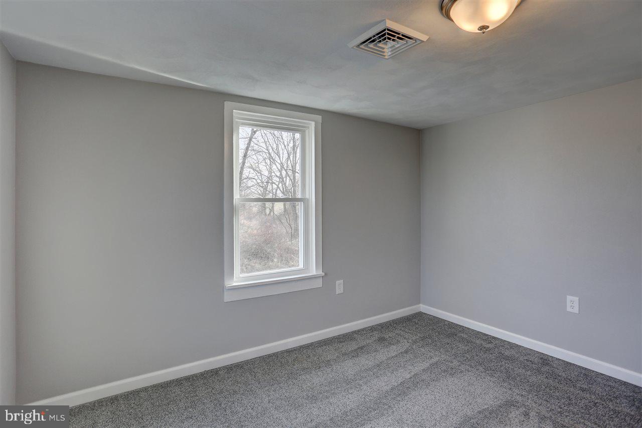 1807 Mapledale Road Elizabethtown, PA 17022 - Photo 19 of 24 Gallery Image 19