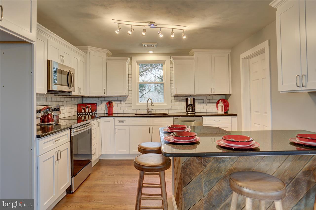 1807 Mapledale Road Elizabethtown, PA 17022 - Photo 6 of 24 Gallery Image 6