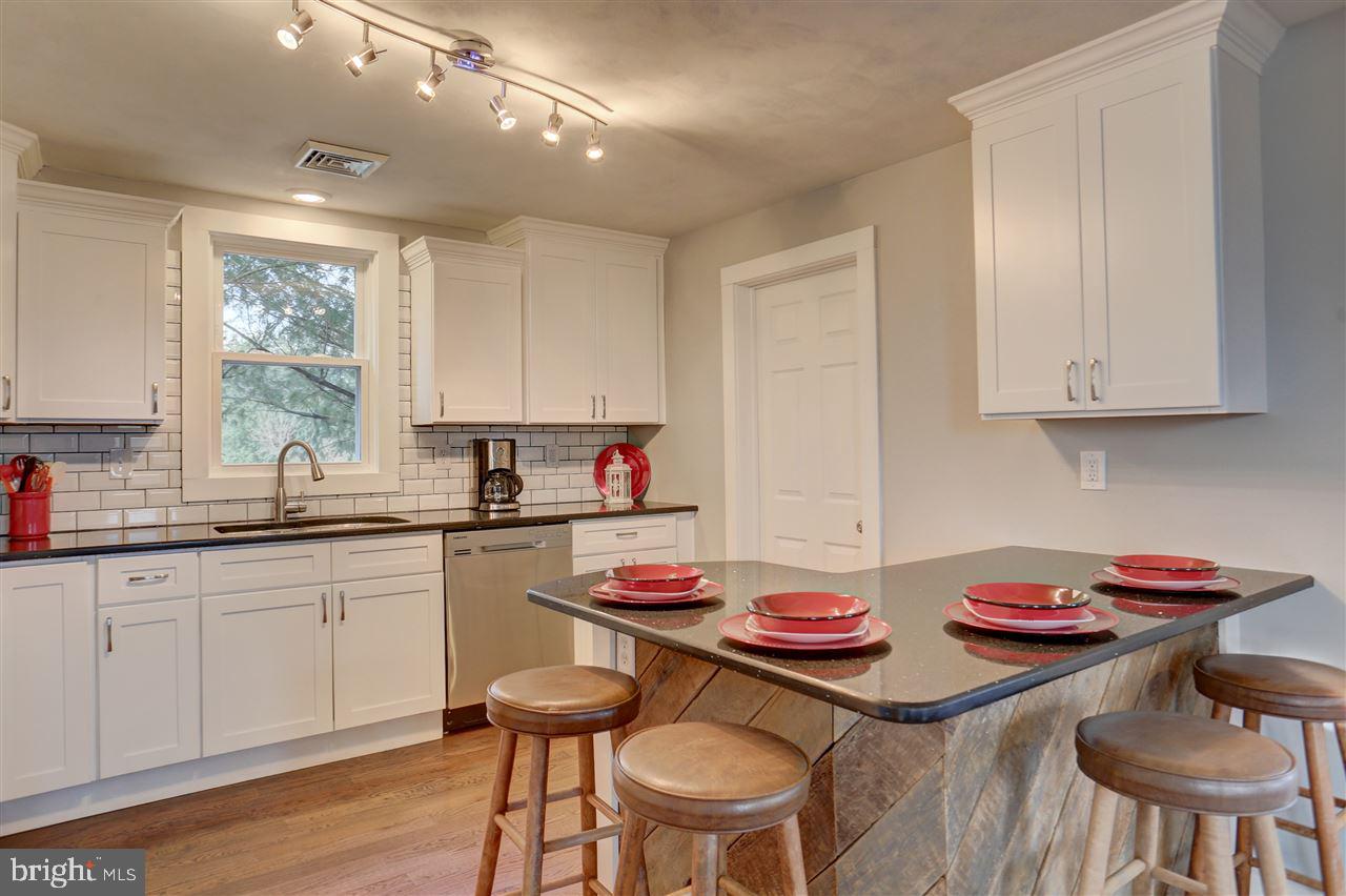 1807 Mapledale Road Elizabethtown, PA 17022 - Photo 7 of 24 Gallery Image 7