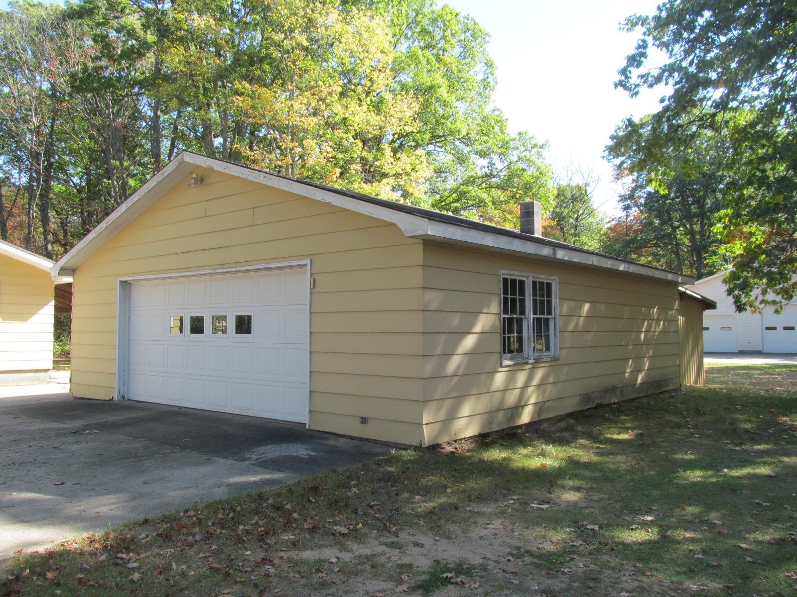 11830 34 Road Cadillac, MI 49601 - Photo 25 of 49