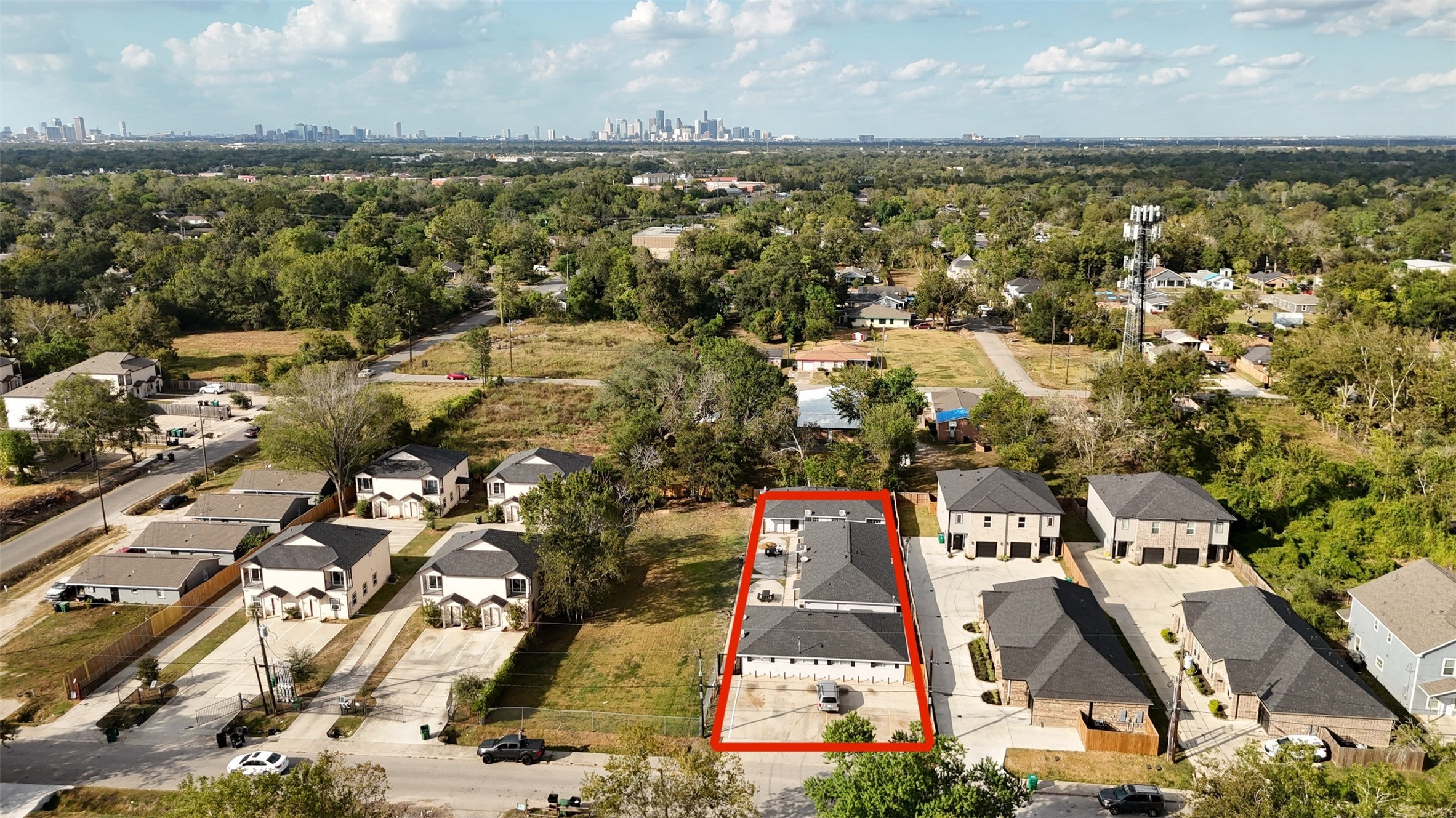 5017 Mallow Street Houston, TX 77033 - Photo 5 of 30 an aerial view of residential houses with outdoor space