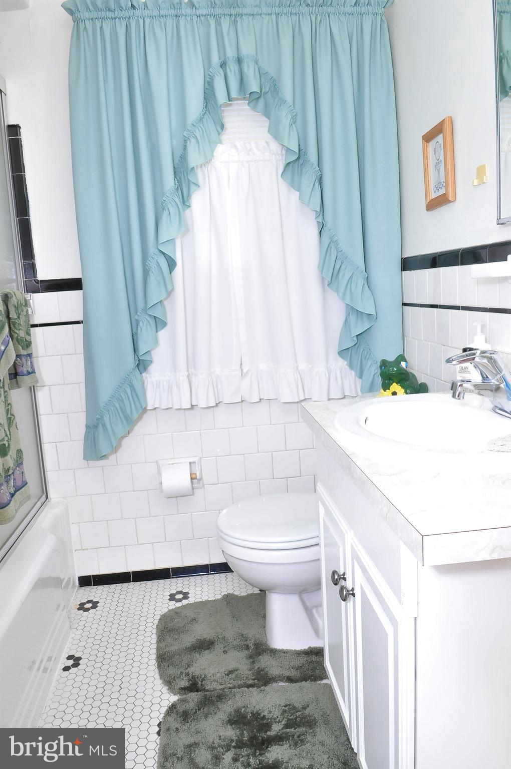 1339 Silverthorne Road Baltimore, MD 21239 - Photo 24 of 38
