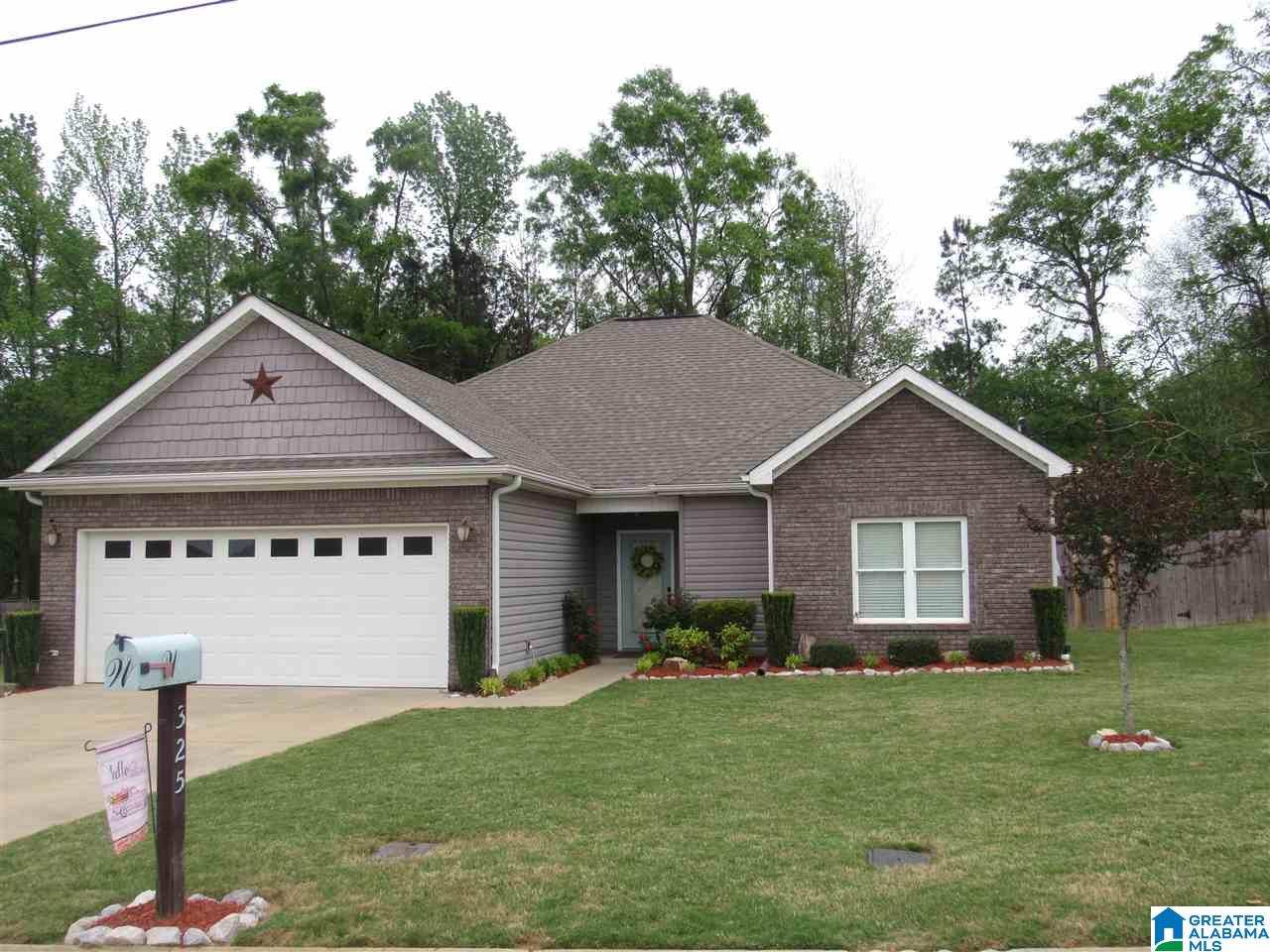 325 Battle Circle Clanton, AL 35045 - Photo 1 of 46