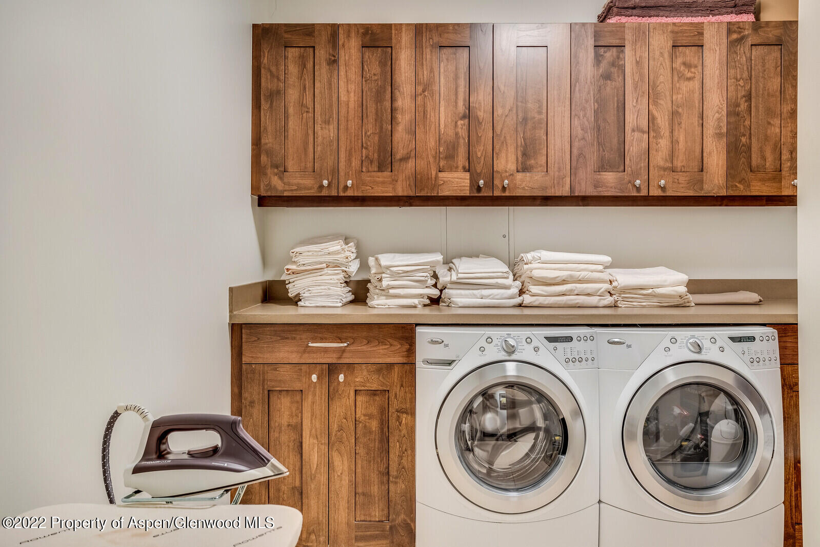 405 South Monarch Street, Unit 209 Aspen, CO 81611 - Photo 27 of 33 a utility room with dryer and washer