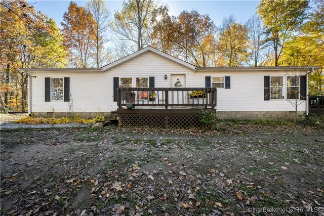 $299,900 | 835 Hunter's Trace Road, Palmyra, IN 47164