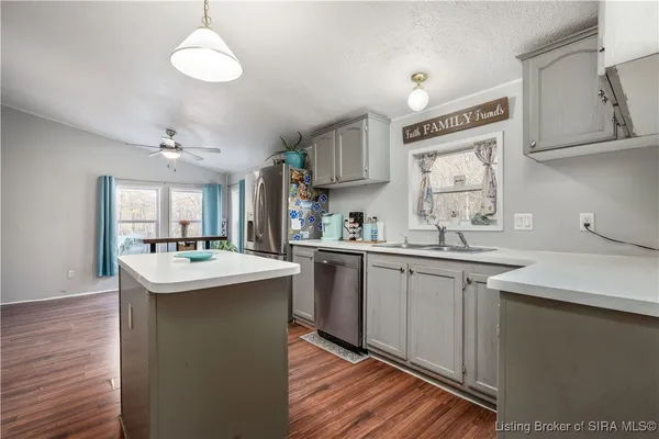 $274,900 | 835 Hunter's Trace Road, Palmyra, IN 47164