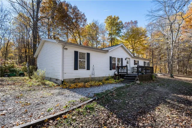 $299,900 | 835 Hunter's Trace Road, Palmyra, IN 47164