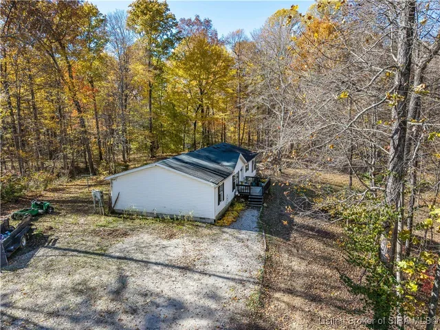 $299,900 | 835 Hunter's Trace Road, Palmyra, IN 47164
